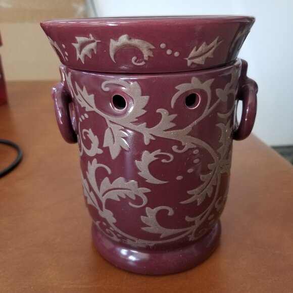 Scentsy Other - Scentsy Wax Warmer - Plum Garland